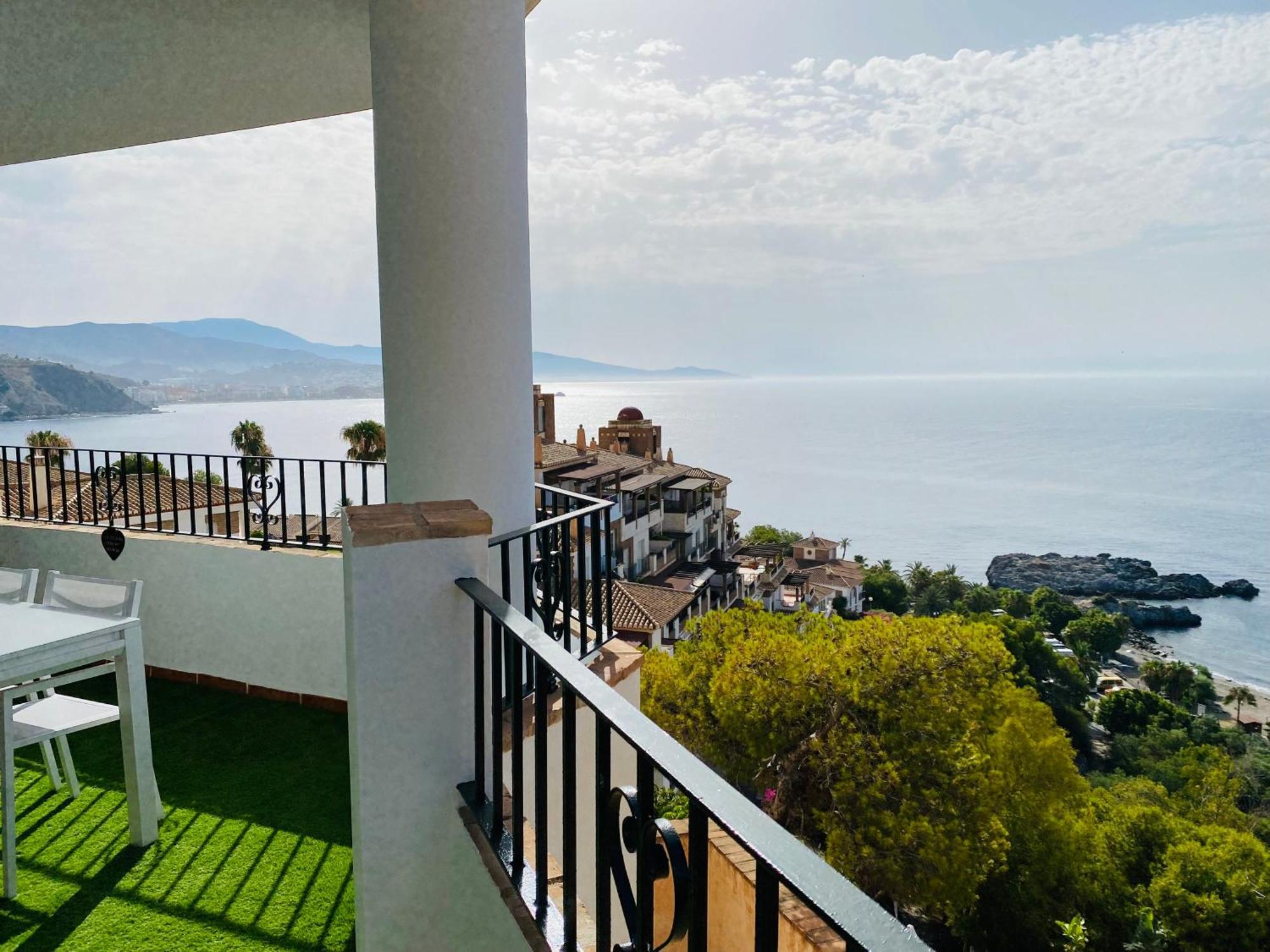 Jardines De Adnania En Marina Del Este Con Vista Al Mar Ada La Herradura  Exteriér fotografie